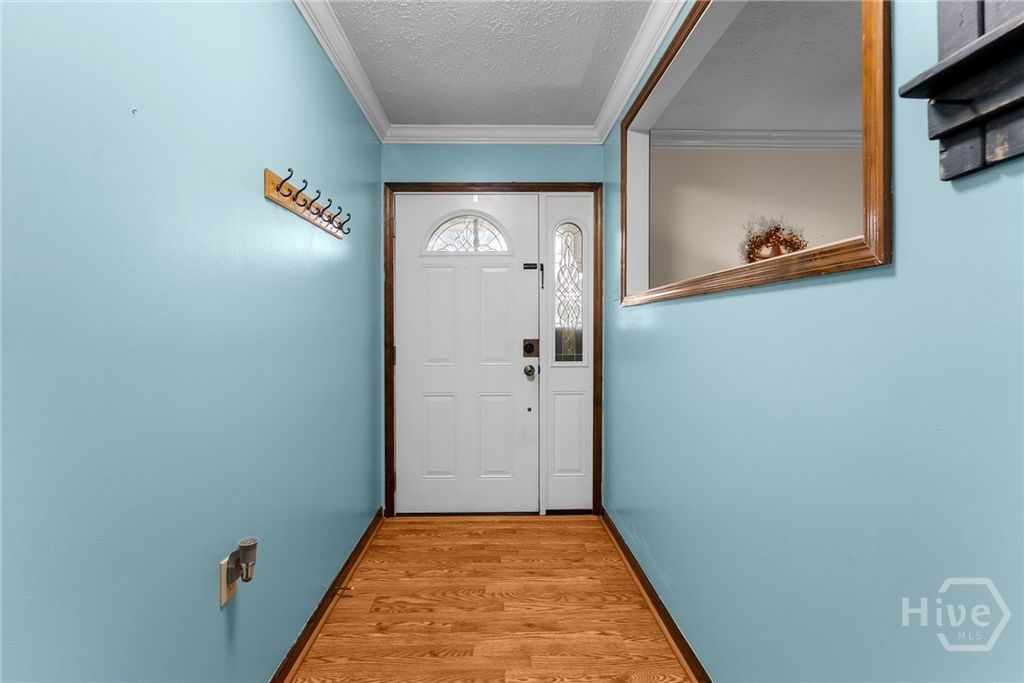 Image 9 of property listing at 177 Bea Road, Richmond Hill, GA 31324