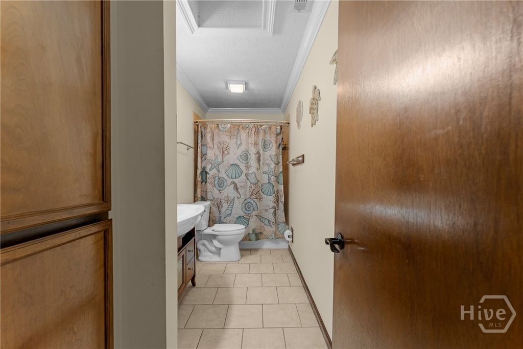 Image 23 of property listing at 177 Bea Road, Richmond Hill, GA 31324