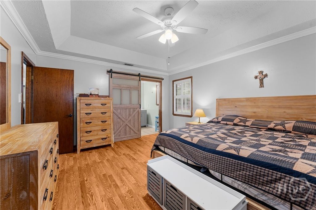Image 27 of property listing at 177 Bea Road, Richmond Hill, GA 31324
