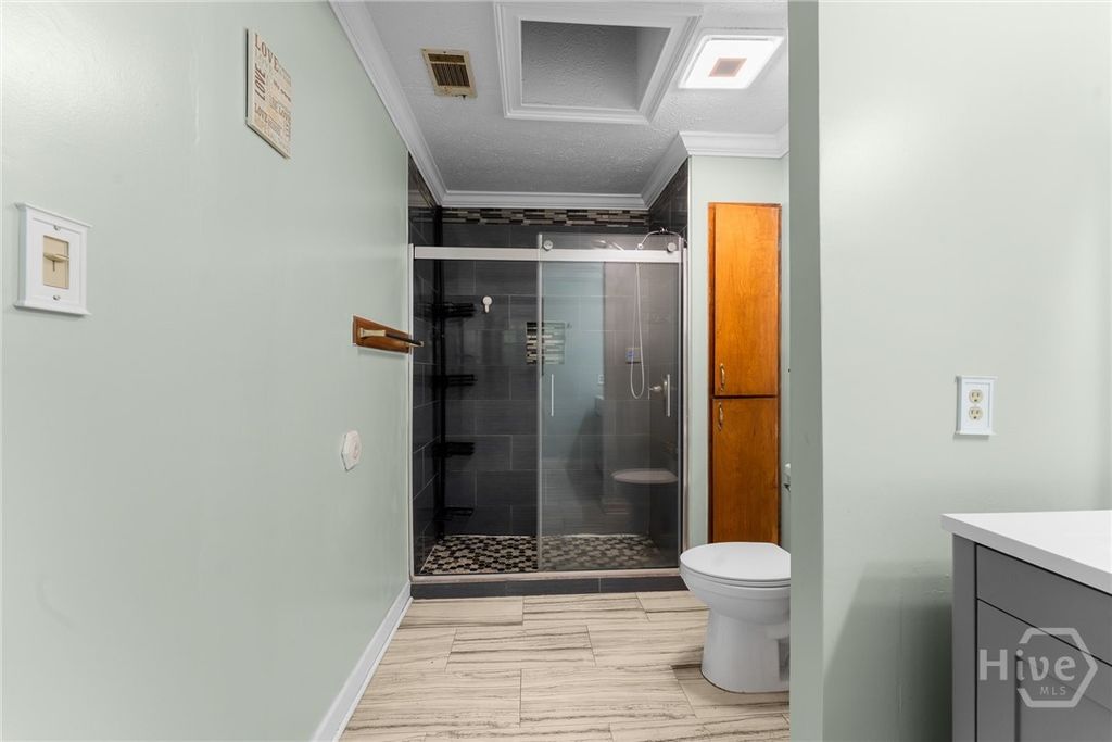 Image 28 of property listing at 177 Bea Road, Richmond Hill, GA 31324