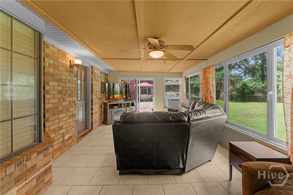 Image 33 of property listing at 177 Bea Road, Richmond Hill, GA 31324