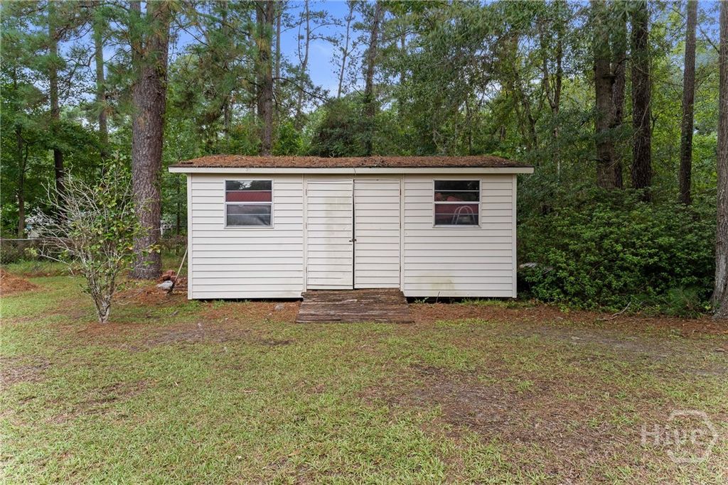 Image 42 of property listing at 177 Bea Road, Richmond Hill, GA 31324