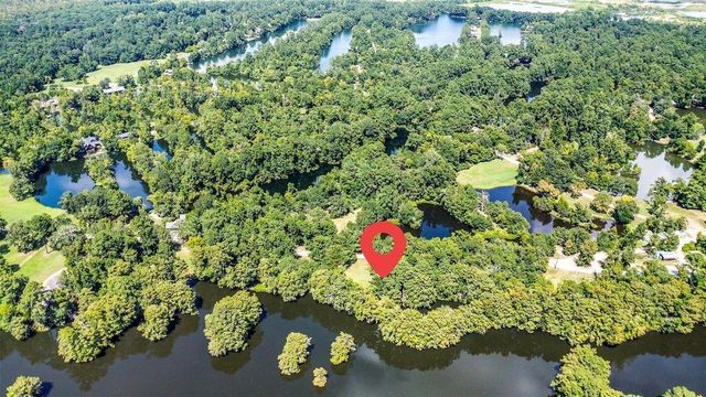68 Artesian Avenue, Cleveland, TX 77327
