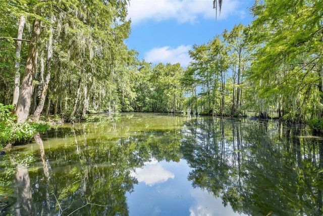 68 Artesian Avenue, Cleveland, TX 77327