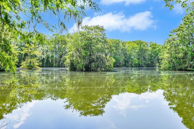 68 Artesian Avenue, Cleveland, TX 77327