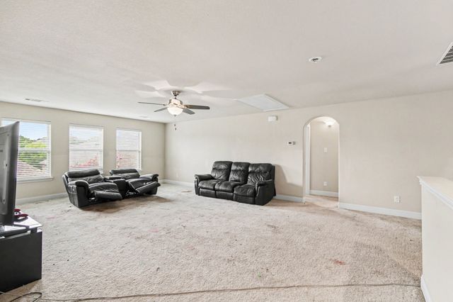 233 Hawks Ridge Trail, Burleson, TX 76028