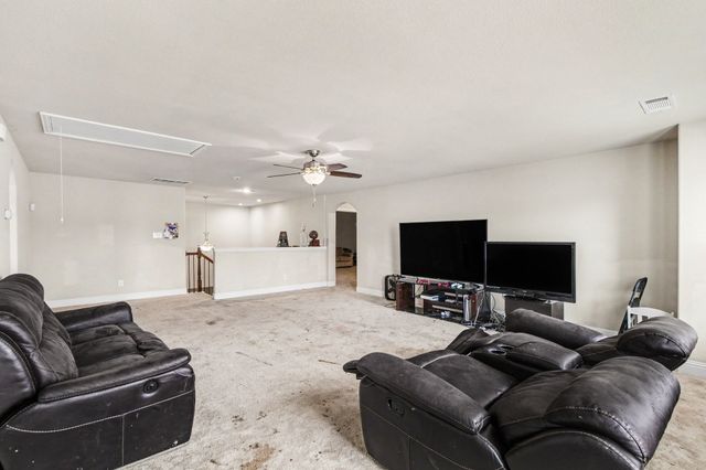 233 Hawks Ridge Trail, Burleson, TX 76028