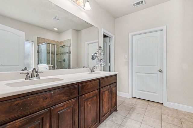 233 Hawks Ridge Trail, Burleson, TX 76028