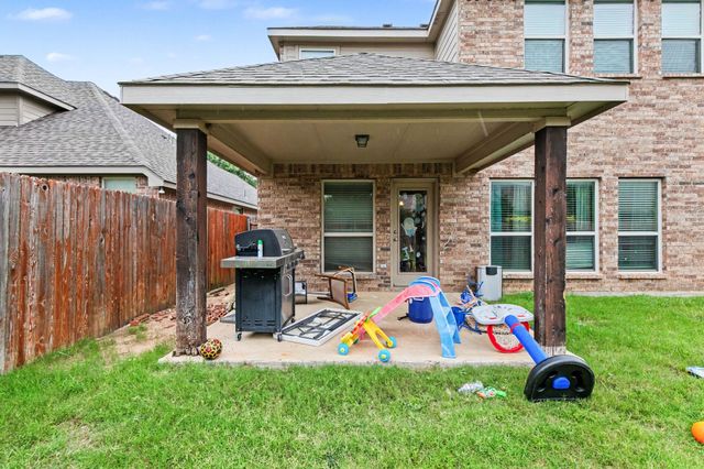 233 Hawks Ridge Trail, Burleson, TX 76028