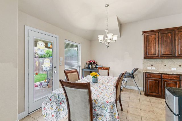233 Hawks Ridge Trail, Burleson, TX 76028