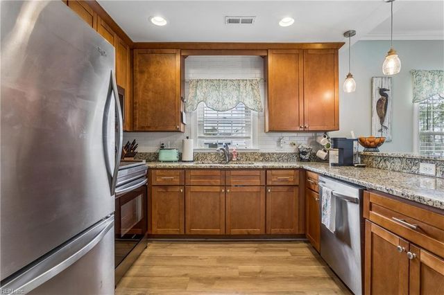 80 Ridge RD, Poquoson, VA 23662