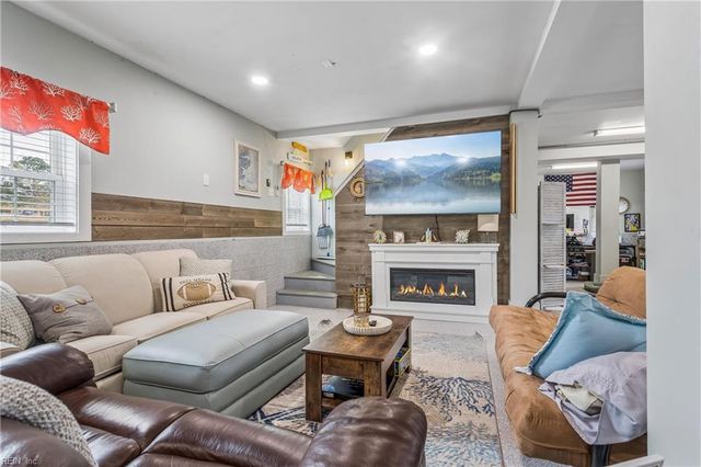 80 Ridge RD, Poquoson, VA 23662