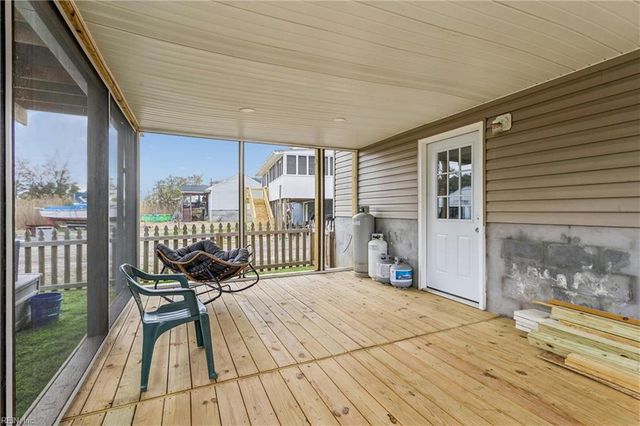 80 Ridge RD, Poquoson, VA 23662