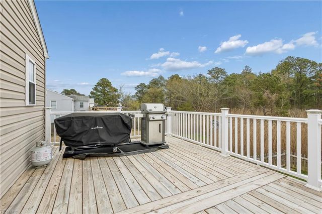 80 Ridge RD, Poquoson, VA 23662