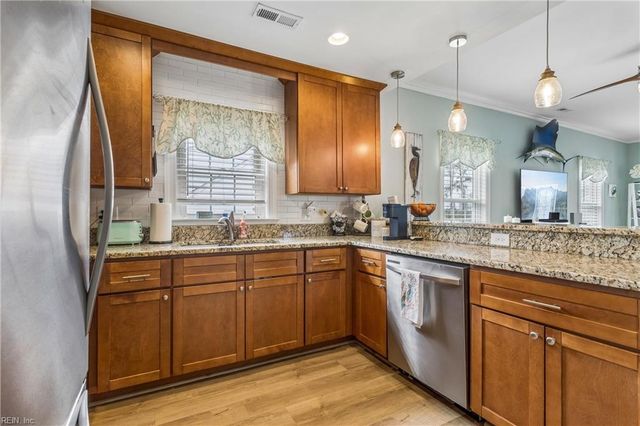 80 Ridge RD, Poquoson, VA 23662