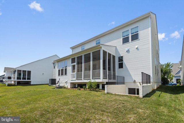 819 BANKER DR SW, Leesburg, VA 20175