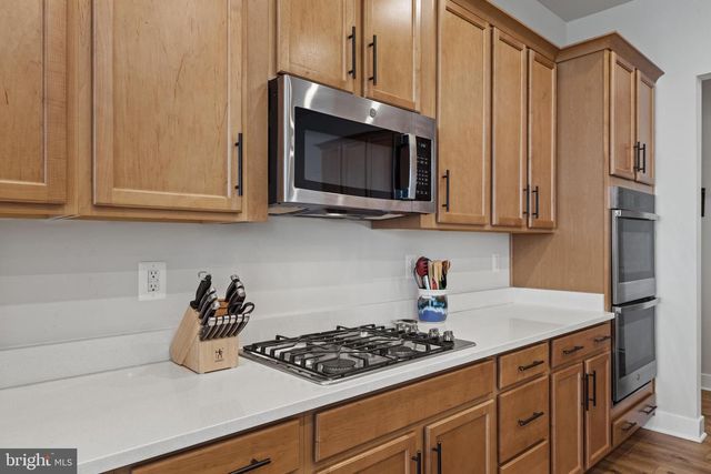 819 BANKER DR SW, Leesburg, VA 20175