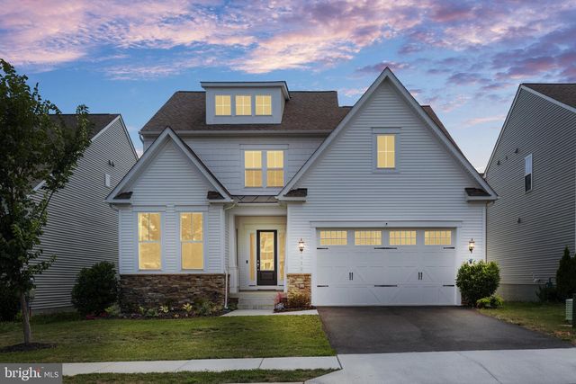 819 BANKER DR SW, Leesburg, VA 20175