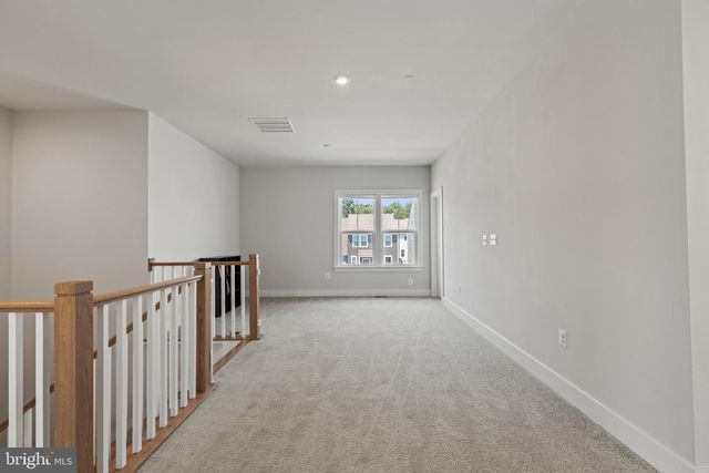 819 BANKER DR SW, Leesburg, VA 20175