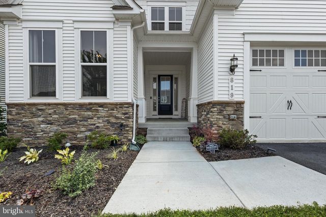 819 BANKER DR SW, Leesburg, VA 20175