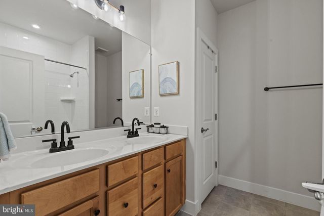 819 BANKER DR SW, Leesburg, VA 20175