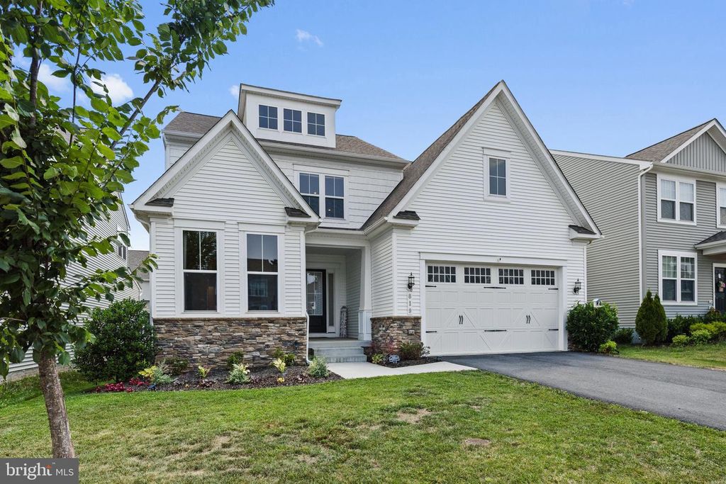 819 BANKER DR SW, Leesburg, VA 20175