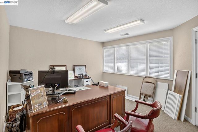 20835 Chester St, Castro Valley, CA 94546