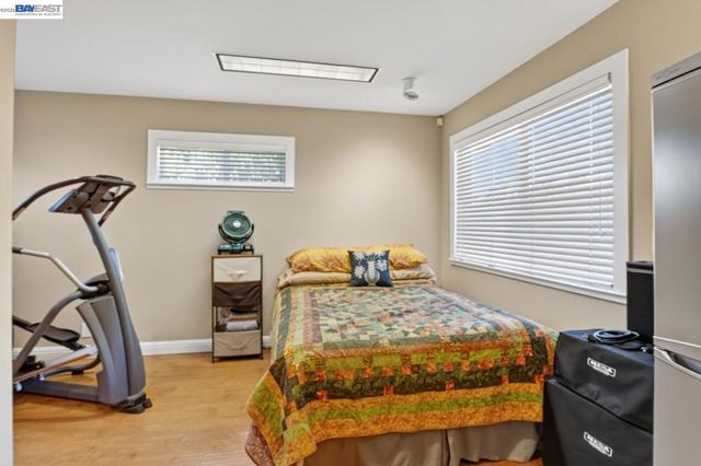 20835 Chester St, Castro Valley, CA 94546