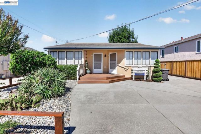 20835 Chester St, Castro Valley, CA 94546