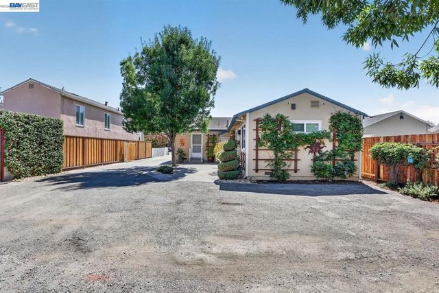 20835 Chester St, Castro Valley, CA 94546