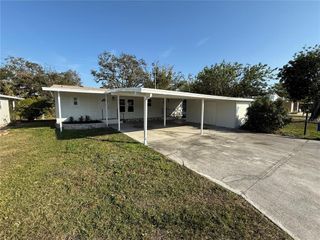6710 36TH AVENUE E 392, Palmetto, FL 34221