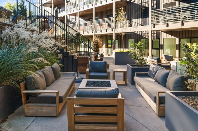 635 7th Ave S Apt 517, Nashville, TN 37203