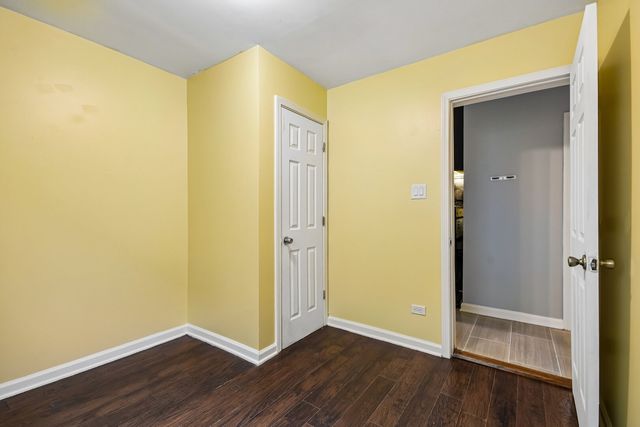 8756 S Exchange Avenue, Chicago, IL 60617