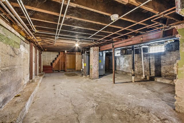 8756 S Exchange Avenue, Chicago, IL 60617