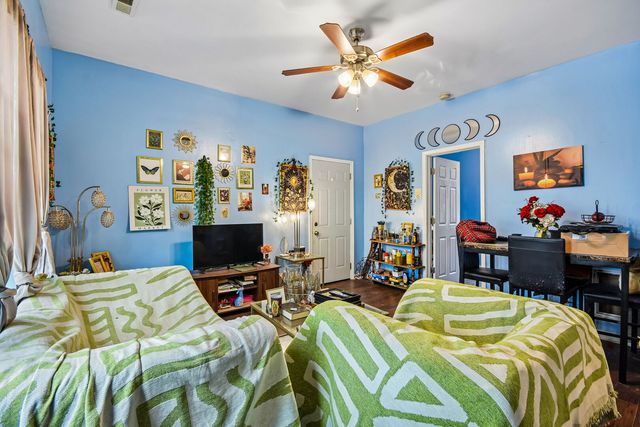 8756 S Exchange Avenue, Chicago, IL 60617
