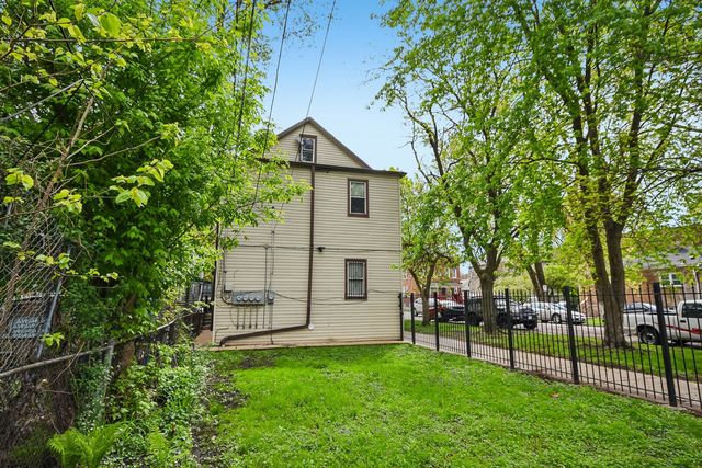 8756 S Exchange Avenue, Chicago, IL 60617
