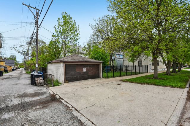8756 S Exchange Avenue, Chicago, IL 60617