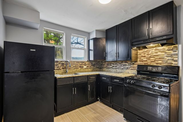 8756 S Exchange Avenue, Chicago, IL 60617