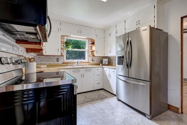 1713 WALNUT STREET, Oshkosh, WI 54901
