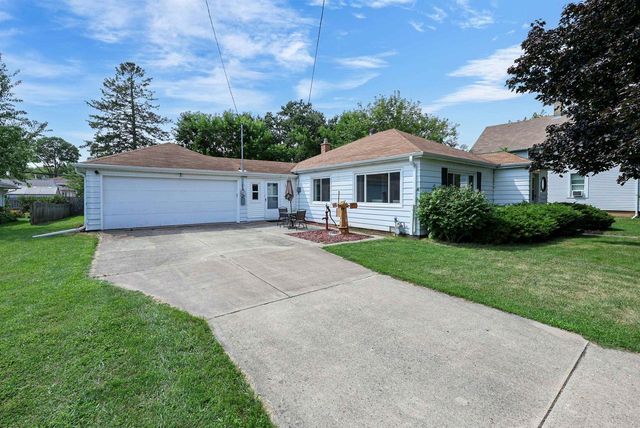 1713 WALNUT STREET, Oshkosh, WI 54901