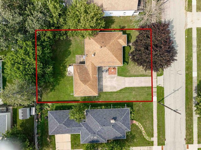1713 WALNUT STREET, Oshkosh, WI 54901