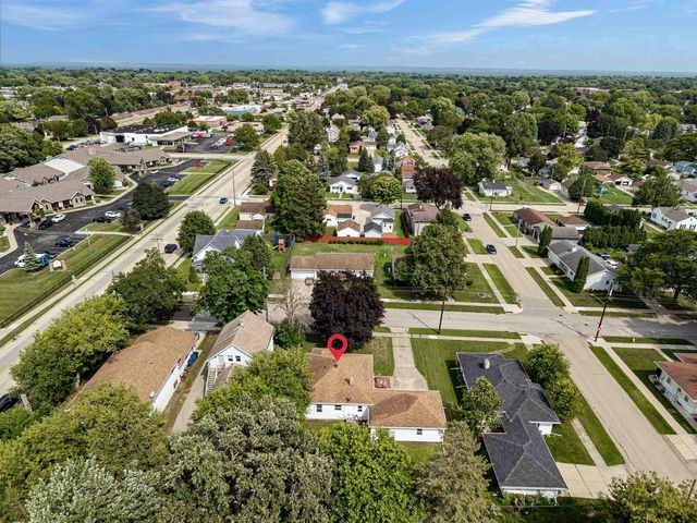1713 WALNUT STREET, Oshkosh, WI 54901