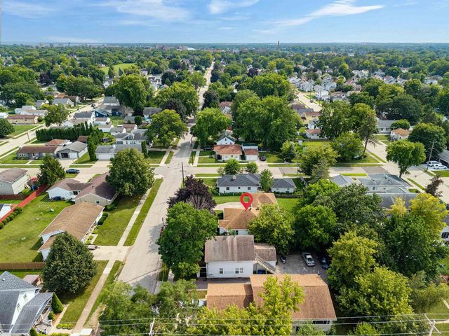 1713 WALNUT STREET, Oshkosh, WI 54901