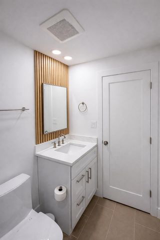 332 Sheridan Drive 1C, Willowbrook, IL 60527