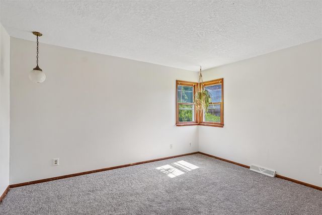 3700 36th Street, Des Moines, IA 50310