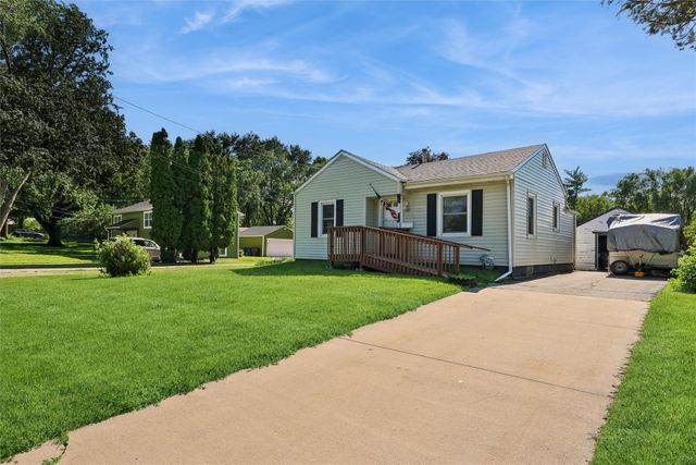 3700 36th Street, Des Moines, IA 50310