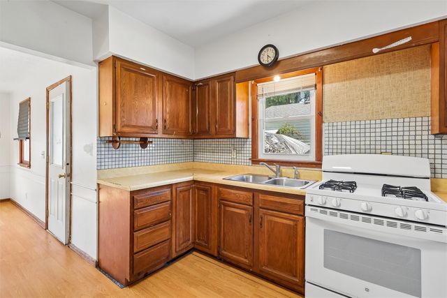 3700 36th Street, Des Moines, IA 50310