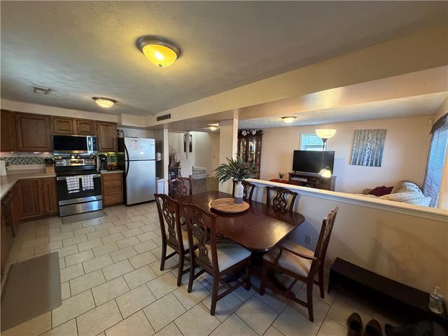 12 Regina Ave, Twp Of But Sw, PA 16045