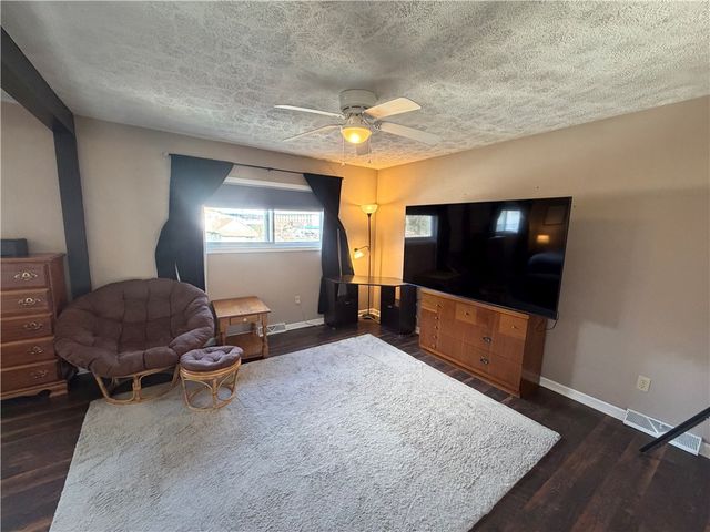 12 Regina Ave, Twp Of But Sw, PA 16045