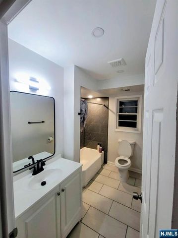 181 Hollywood Avenue, Irvington, NJ 07111